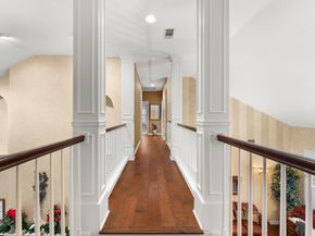 4 Tiburon Dr, The Hills TX 78738