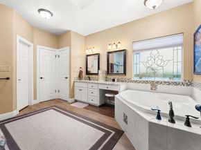 4 Tiburon Dr, The Hills TX 78738