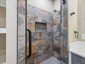 6705 Covered Bridge DR 24, Austin TX 78736