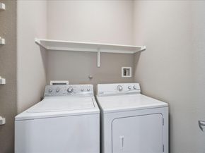 6705 Covered Bridge DR 24, Austin TX 78736