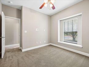 6705 Covered Bridge DR 24, Austin TX 78736