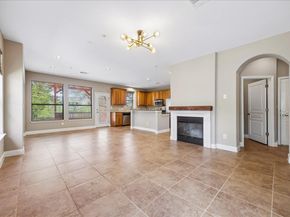 6705 Covered Bridge DR 24, Austin TX 78736