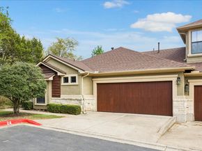 6705 Covered Bridge DR 24, Austin TX 78736
