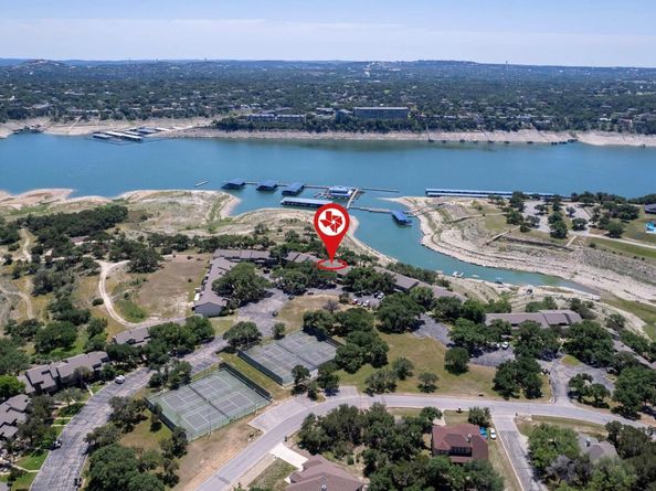 269 Venture BLVD S, Point Venture TX 78645