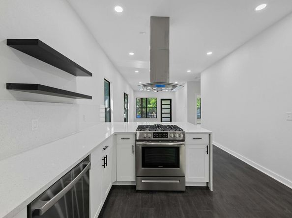 914 E 50th ST, Austin TX 78751