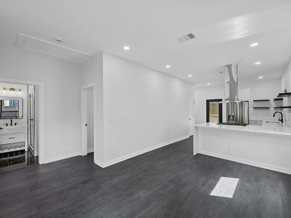 914 E 50th ST, Austin TX 78751