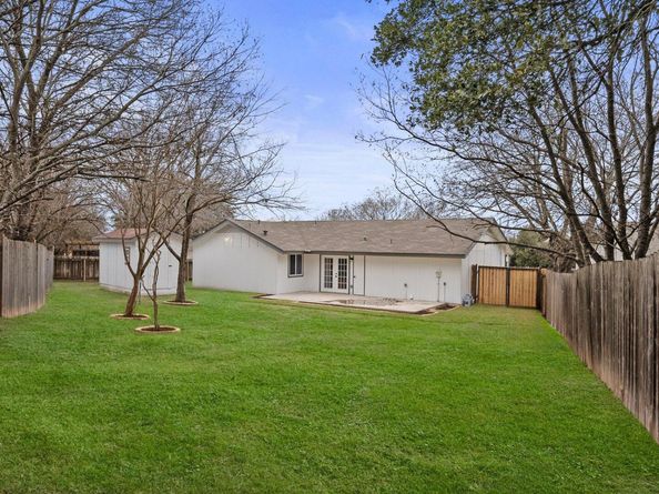 1112 Village Green DR, Austin TX 78753