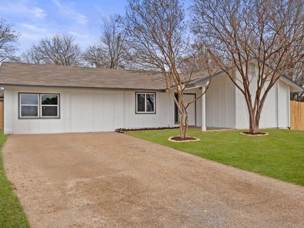 1112 Village Green DR, Austin TX 78753