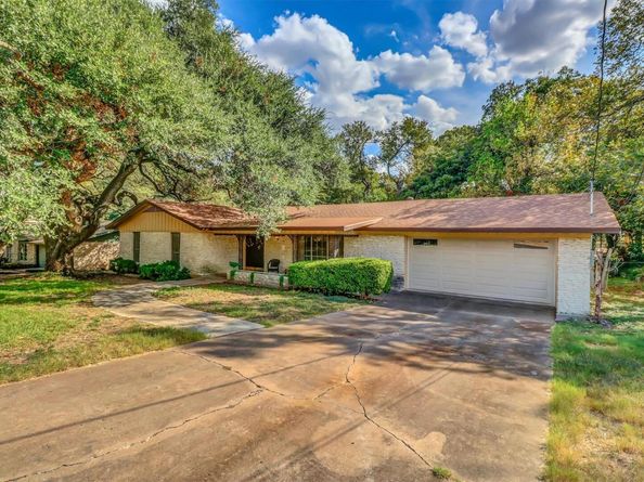 1109 Hollybluff ST, Austin TX 78753