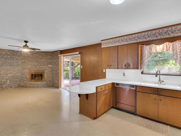 1109 Hollybluff ST, Austin TX 78753