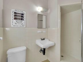 1109 Hollybluff ST, Austin TX 78753