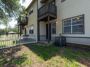 1841 River Crossing CIR B, Austin TX 78741