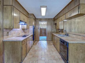 8205 Cliffview DR, Austin TX 78759