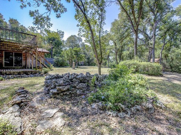 8205 Cliffview DR, Austin TX 78759