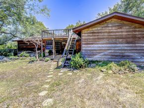8205 Cliffview DR, Austin TX 78759