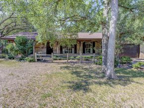 8205 Cliffview DR, Austin TX 78759