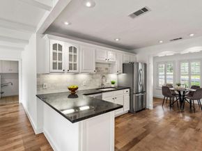 6000 Mountainclimb DR, Austin TX 78731