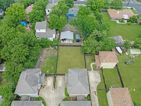6916 Meador Ave, Austin TX 78752