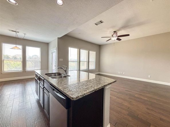 201 Seminole Canyon DR, Georgetown TX 78628