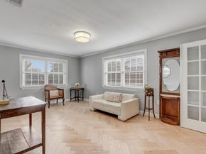 2104 W 10th ST, Austin TX 78703