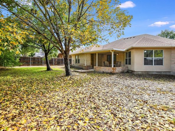 905 E Olympic DR, Pflugerville TX 78660