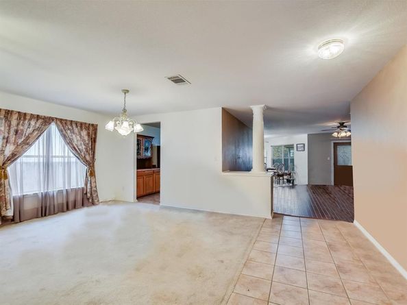 905 E Olympic DR, Pflugerville TX 78660