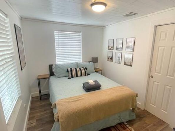 2402 Santa Rita ST, Austin TX 78702