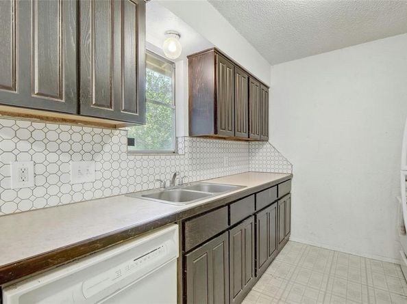 7003 Castlekeep Way, Austin TX 78745