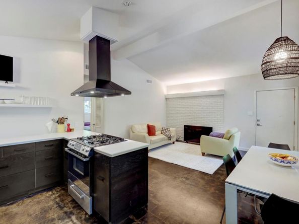 1908 Fairlawn LN, Austin TX 78704