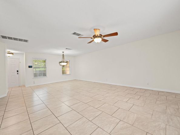 102 Stanford DR, Leander TX 78641