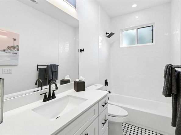 1500 Sylvan Glade RD 1A, Austin TX 78745