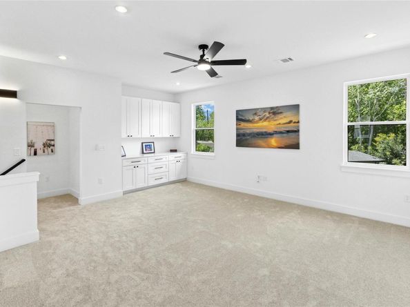 1500 Sylvan Glade RD 1A, Austin TX 78745