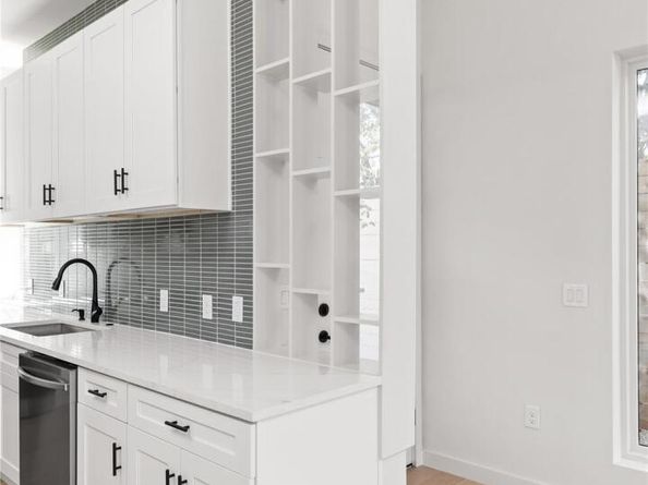 613 Clifford RD A & B, Austin TX 78745