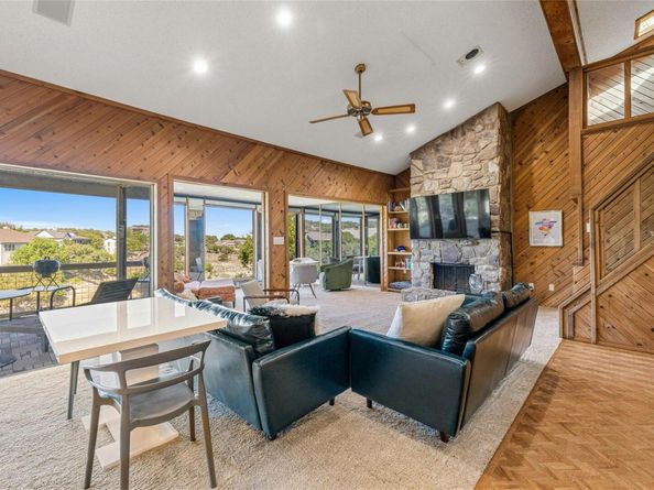 537 Venture BLVD S, Point Venture TX 78645