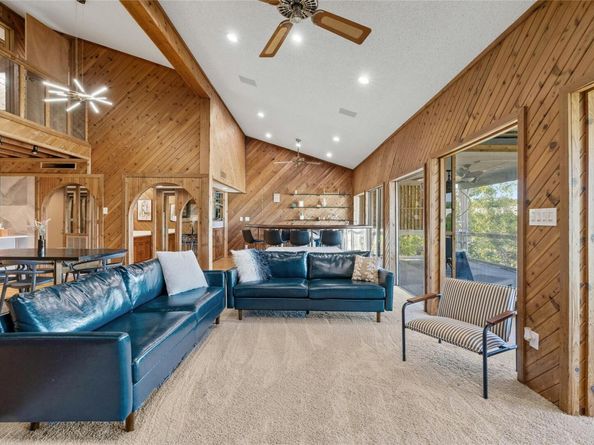 537 Venture BLVD S, Point Venture TX 78645