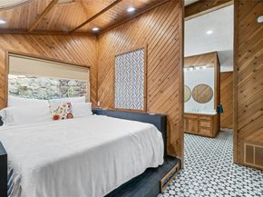 537 Venture BLVD S, Point Venture TX 78645