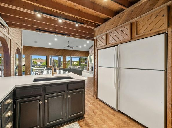 537 Venture BLVD S, Point Venture TX 78645