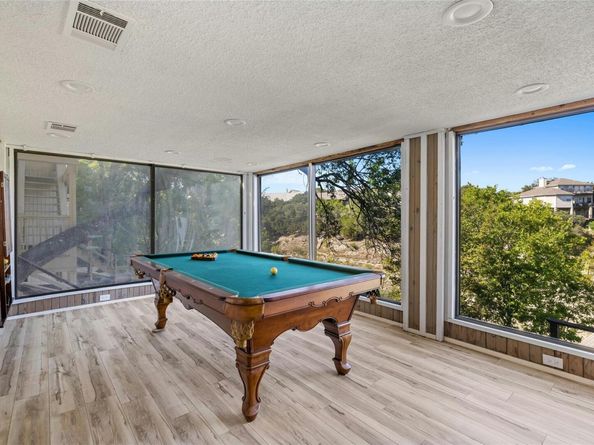 537 Venture BLVD S, Point Venture TX 78645