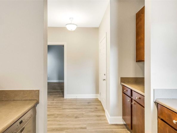 1901 Crossing PL 2302, Austin TX 78741