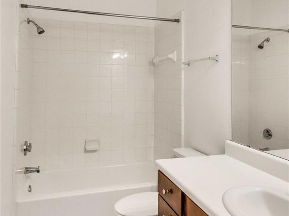 1901 Crossing PL 2302, Austin TX 78741