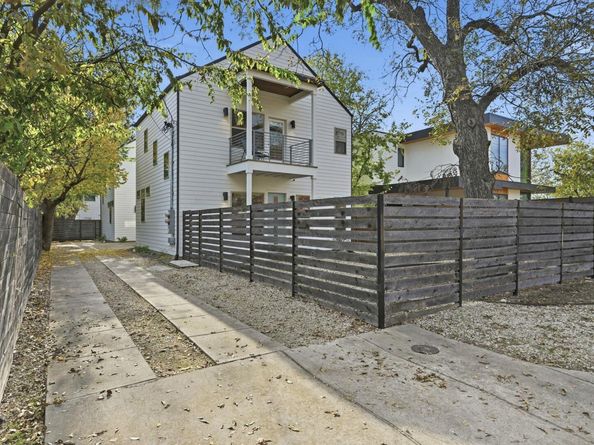 2811 Garwood ST A, Austin TX 78702