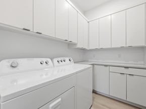 2811 Garwood ST A, Austin TX 78702