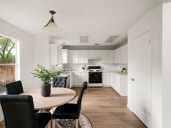 9109 Hoffman CV, Austin TX 78749