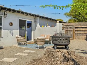 1307 E Saint Johns Ave B, Austin TX 78752