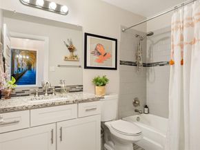 1307 E Saint Johns Ave B, Austin TX 78752