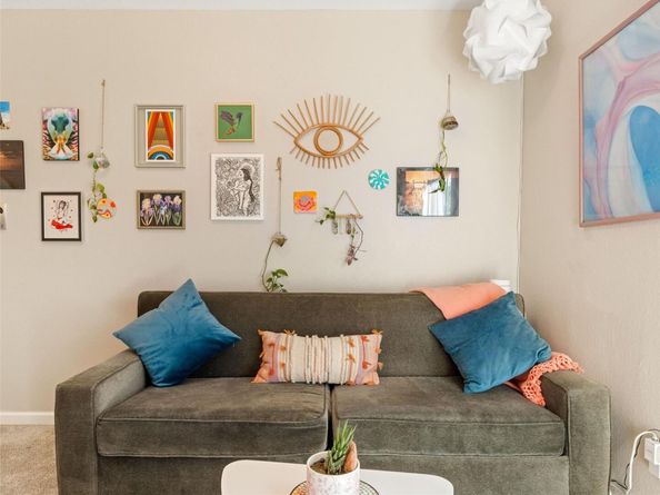 1307 E Saint Johns Ave B, Austin TX 78752
