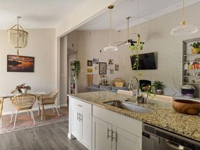 1307 E Saint Johns Ave B, Austin TX 78752