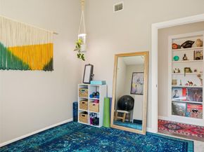 1307 E Saint Johns Ave B, Austin TX 78752