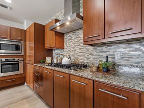 210 Lee Barton DR 517, Austin TX 78704