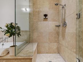 210 Lee Barton DR 517, Austin TX 78704